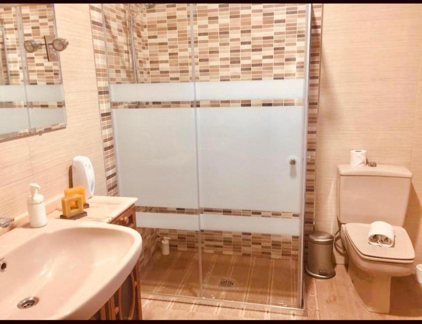Casa Siglo XVIII Con Patio En Centro De Granada Con Parking Opcional Apartment Ngoại thất bức ảnh